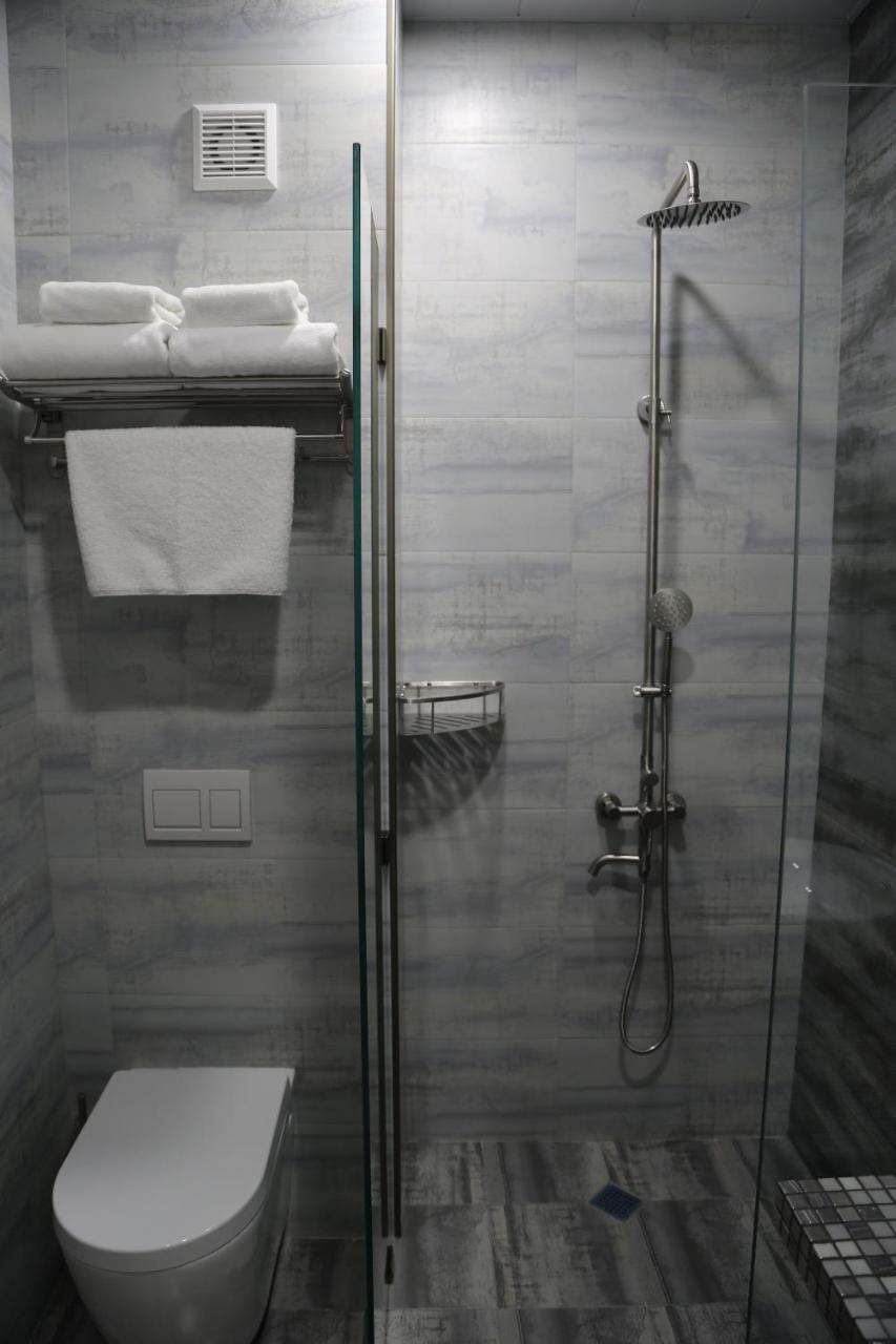 Hotel Ereto 구다우리 외부 사진
