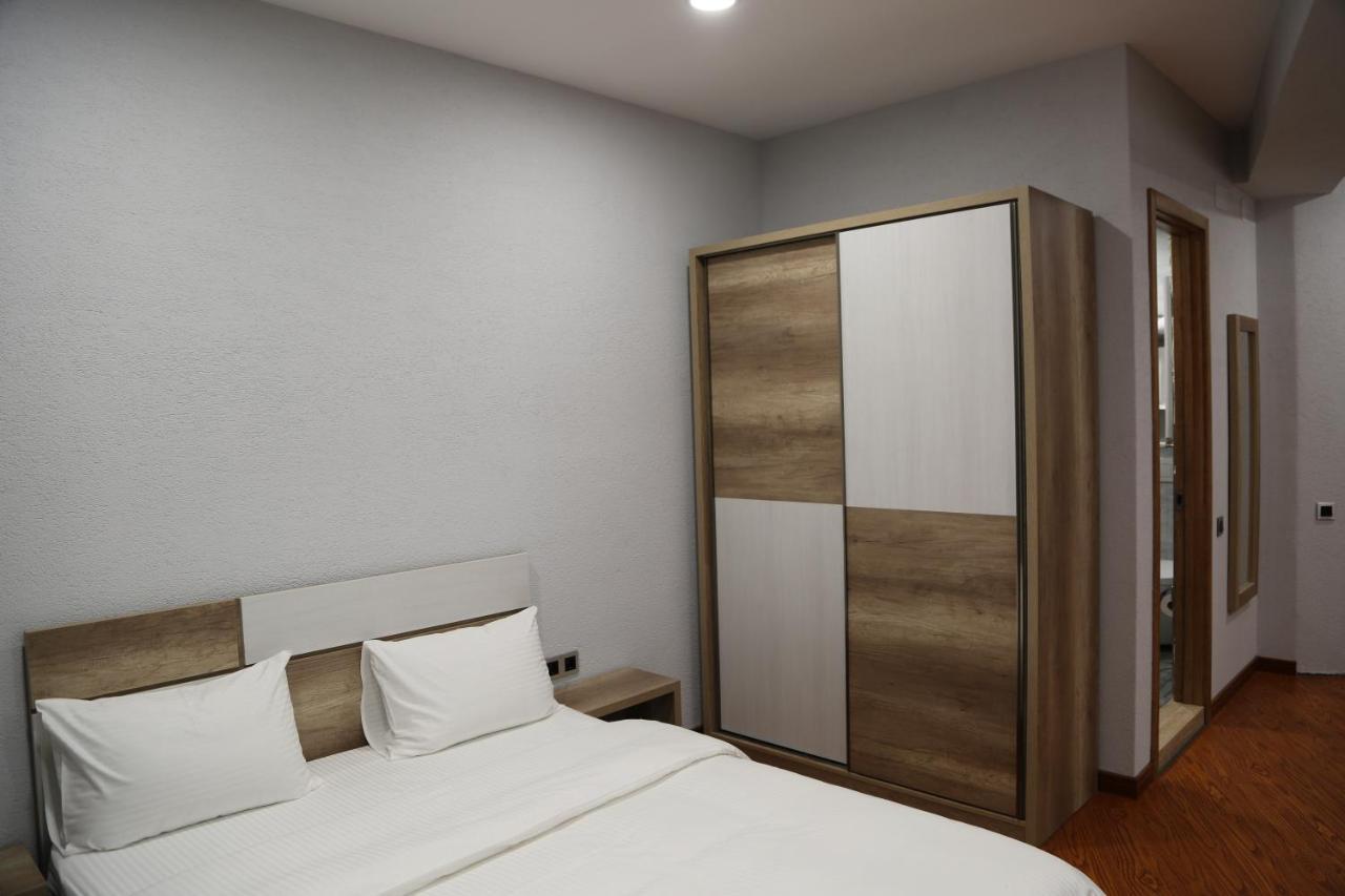 Hotel Ereto 구다우리 외부 사진